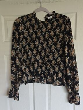 Thml Flowy Floral Top With Ruffle Bottom Medium